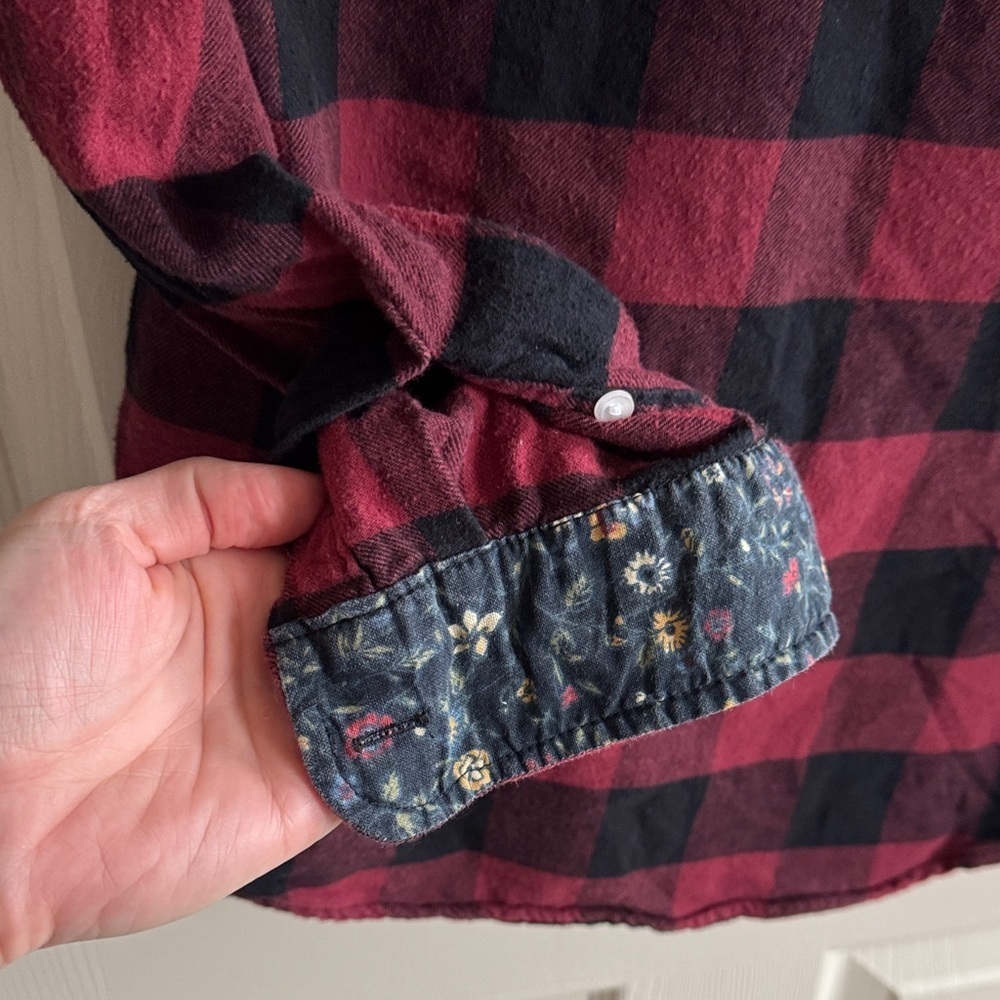 Tailor Vintage Red and Black Plaid Button Down Shirt - Picture 5 of 5